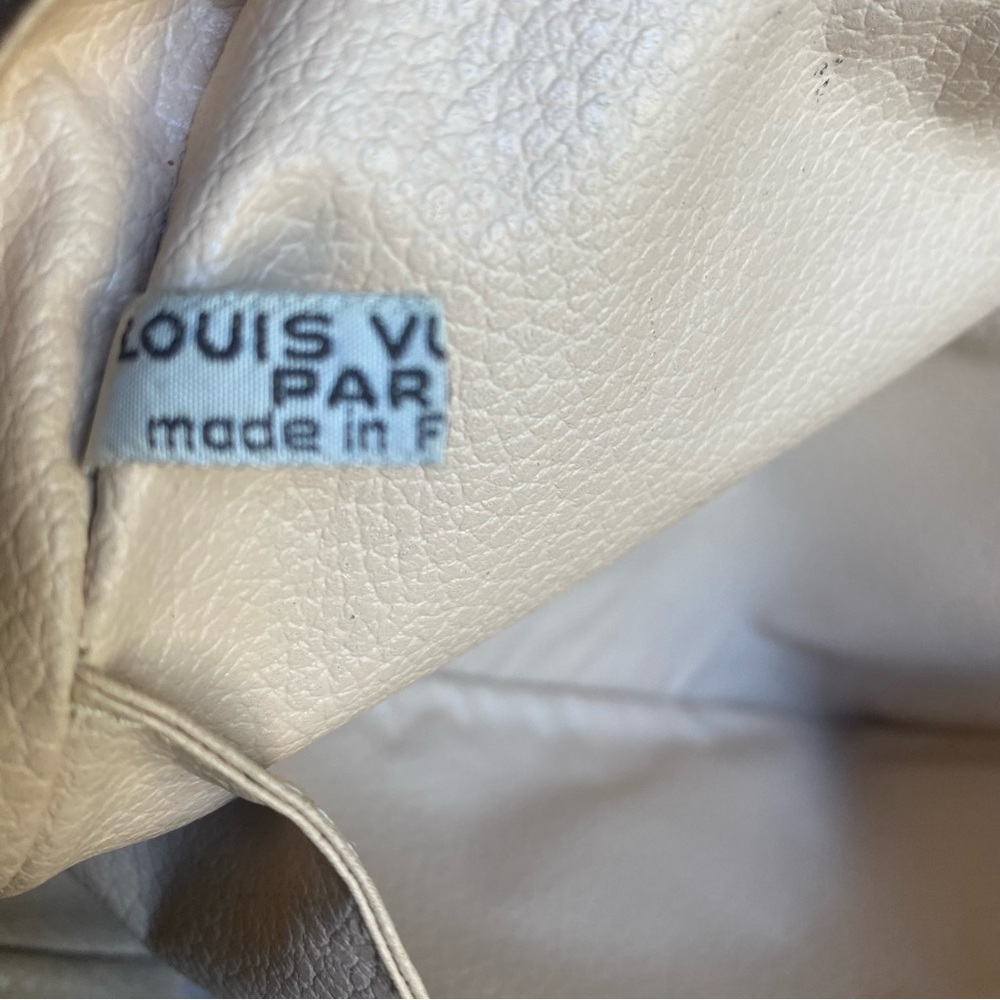23 Louis Vuitton Monogram Canvas Trousse de Toilette Pouch - Picture 12 of 15